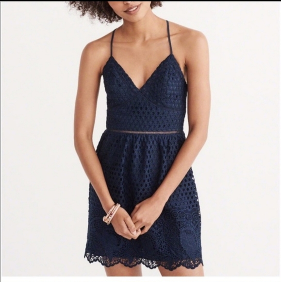 🌷 ABERCROMBIE PINK LACE DRESS 🌷 - Picture 4 of 4